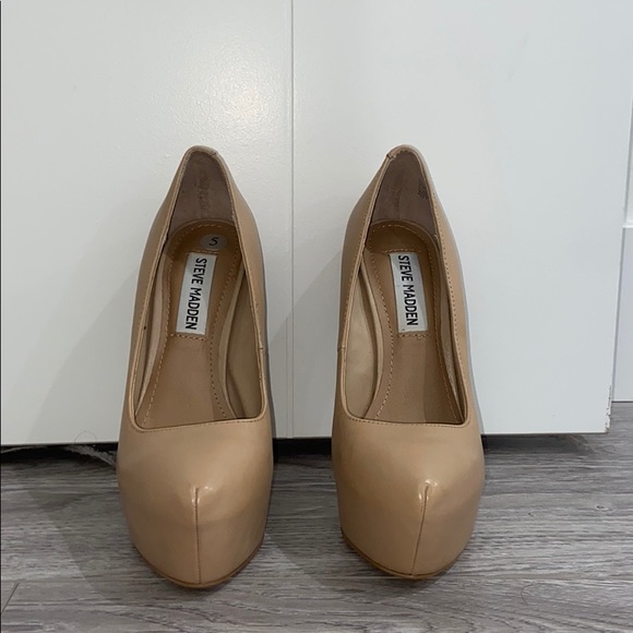 Steve Madden Pumps heels - Picture 1 of 4